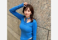 【 中川安奈 】 「だんだん涼しくなってきてしあわせ〜　秋ですねっ」　ブルーコーデのオフショット公開