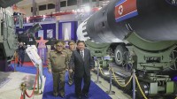 「我々の軍事能力は絶えず更新されなければならない」金正恩総書記が兵器展示会を視察、兵器開発進めていく姿勢を強調