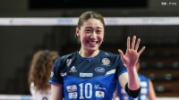 石川真佑、3年目のセリエA開幕戦でスタメン出場　チームはストレート勝ちで白星発進【バレーボール】