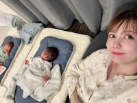 【 中川翔子 】 「親子三人　川の字がしあわせ」　双子と3人並んで横になる姿を公開