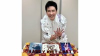 【 郷ひろみ 】 「70歳の誕生日、最高の1日だったよ。　みんな、ありがとう」　特大ケーキと笑顔　日本武道館でメモリアルコンサート開催