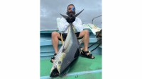 【 山田孝之 】　42歳の誕生日を報告　「60キロの鮪は強かったです」　マグロ釣り上げショットを公開