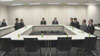 ガソリンの暫定税率廃止に向け、自維公の税調会長が会談　補助金扱いめぐり