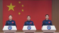中国　日本時間来月1日未明に宇宙ステーションへ交代要員打ち上げ　中国で史上最年少32歳の宇宙飛行士も搭乗