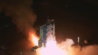 中国　有人宇宙船「神舟21号」打ち上げ成功　宇宙ステーションへ交代要員3人派遣　「宇宙強国」目指し、アメリカと競争激化
