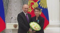 ロシア・プーチン大統領　栗原小巻さんに勲章授与「日本とロシアの国民の永遠の友情を願っている」