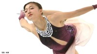 坂本花織が今季世界最高でNHK杯連覇！圧巻演技でファイナル進出決定、地元関西のファン大歓声【フィギュア】