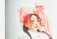 【 アンゴラ村長 】 「なんかバズりますように！」　様々な衣装でポーズ　「なんか楽しい方向に行きますように！」「みなさんいっぱい見てください！！！」