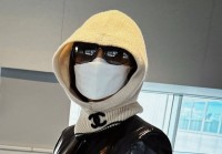 【 浜崎あゆみ 】 「ほっかむり氏、前から見た図」　移動時のショットに　ファン反響　「顔が全部隠れてるのにいつも　オーラ凄すぎる」