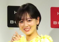 【 伊原六花 】 「ビックリするほど食べた」　カレンダーブック撮影で爆食　「朝から晩まで食べる撮影ばかり」　笑顔で明かす