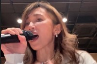 【 工藤静香 】　クリスマスディナーショーのリハーサル風景を公開　「歌いたい曲ばかりで悩むのです」「お洒落してきてください！」　ファンに呼びかけ