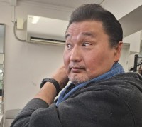 【 貴乃花光司 】　「これから講演会です。楽屋にて髪を整え準備中」　投稿写真にファン注目　「オーラが別格！」