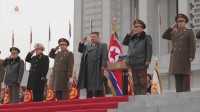 北朝鮮の工兵部隊がロシアから帰国　金正恩総書記が歓迎式典に出席　兵士らをたたえる