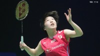 バドミントン山口茜が宮崎友花との日本勢対決でストレート勝ち　3年ぶりの女王奪還へ好スタート【ファイナルズ2025】