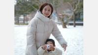 【 後藤晴菜 】長女と「雪景色の中禅寺湖」　今月上旬には「来月には家族が増えます」第二子妊娠を報告