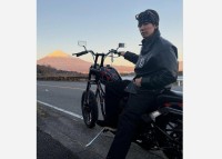 【 Number_i・神宮寺勇太 】　愛車「ハーレーダビッドソン」＆「富士山」のオフショットに　ファン反響　「めーっちゃかっこいい！！！」「富士山と神くん最高❤」