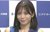 【 釈由美子 】 「小さいおじさんがスマホを全身でスワイプしてて」　不思議エピソードに報道陣困惑