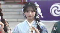 【 AKB48 】 〝AKB48と同い年にウマれた世代〟　秋山由奈「21年目は私たちが引っ張っていく」　史上初の鏡開き　新井彩永、ぐびっと試飲「バレてしまいましたか」