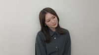 【 秋元真夏 】「おでこ出してみた〜」照れ笑い　フォロワー称賛「まなったんの笑顔は本当に元気出る」