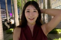 【 穂川果音 】 「少し軽めのコートでも過ごせるの嬉しいよね〜」　ノースリワンピで季節先取りの暖かさをアピール