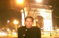 【 Number_i ・平野紫耀 】　フランス・パリでのオフショットを公開　ファン反響　「本当にパリの街並みが良くお似合いで…」