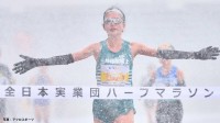【全日本実業団ハーフマラソン】女子は雪中レースとなるも樺沢和佳奈が“余裕”の走りで快勝！ 初マラソンの来月、名古屋ウィメンズに好感触