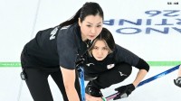 初戦のカーリング女子、前半は1ー5でリード許す　平昌大会・金メダルの強豪スウェーデンと対戦【ミラノ五輪】