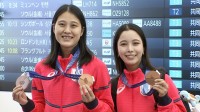髙梨沙羅「ベッドでアラームを気にせず眠りたい」丸山希は「髙梨選手からおにぎりを…」メダリスト帰国会見【オリンピック】