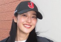 【 青野楓 】WBC開幕に合わせ　バッティングセンターで鋭いバッティングを披露