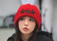 【 浜崎あゆみ 】 「脳が覚醒しすぎててリハ期間中は全く眠れなくなるタイプだけど」　ＳＮＳにオフショット公開　「ふとした癒しを見つけては脳を緩めようというあがきはしていて」