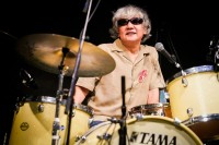 【 訃報 】the pillows 佐藤シンイチロウさん(61)　食道がんで死去〝音楽活動を彩り豊かにして下さった皆様に感謝〟