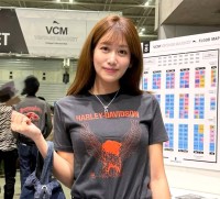 【 中川安奈 】　日本最大級のヴィンテージ祭典で　「あれもこれも欲しくなっちゃう」　ハーレーT × ヴィンテージデニムの　「脚長スタイル」披露
