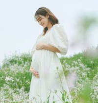 【 藤井サチ 】　第一子妊娠を公表　「かけがえのない奇跡に、夫婦共に深い喜びと感謝」「出産は今秋頃を予定」　去年７月に一般男性と結婚