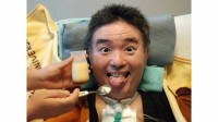 【ＡＬＳ闘病】声優・津久井教生さん　「口の中で味覚が分かるのが嬉しいのです♡」「食べるためには姿勢が大事なのです♡座位が保てるようにしていきます♪」　【ニャンちゅう】