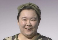 【 やす子 】 「走行中のロケバスの窓を、ドンドン叩いてきたファン（？）の方、本当に危ないですし大事故につながるので、離れたところからお見守りください」