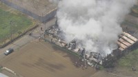 千葉・市川市の産業廃棄物を扱う会社敷地で火事　回収したごみから出火か…計3棟焼ける　けが人は現時点で確認されず