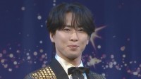 【Snow Man・宮舘涼太】史上初2年連続「ディズニー・オン・アイス」スペシャルサポーター就任にド派手衣装で登場