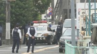 【速報】路上で男性をハンマーのようなもので殴り 駆け付けた警察官6人に催涙スプレー噴射か　男は自宅に立てこもり　計7人けが　東京・福生市