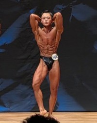 【 東京ホテイソン・ショーゴ 】　ボディビル大会出場　「信じられないぐらい負けマッチョでした、、」「上半身は素晴らしかったと言ってもらえて救われてます！　脚トレ死ぬ気でやってリベンジします！」