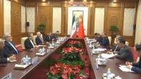 中国外相とイラン外相が会談　ホルムズ海峡の通航問題めぐり「速やかに解決すべき」