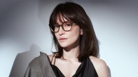 【 アンジェラ・アキ 】5月中旬の千葉公演を延期、新潟・石川公演を中止〝腹膜炎で緊急手術〟現在も治療中で回復傾向