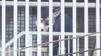 大阪・ミナミのホテルに女性遺体　強盗殺人容疑で29歳男を逮捕