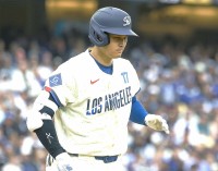 大谷翔平、試合終盤で初安打も2三振　復帰登板の先発・スネルが5失点でド軍は連勝ストップ