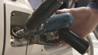 レギュラーガソリン価格全国平均 1リットル169円40銭（5月11日時点） 政府の補助金効果で価格は170円近辺で推移