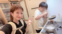 【 辻希美 】次男と仲良くクッキング「ソラは料理男子です」　寝不足で作った “愛情たっぷり弁当” も公開