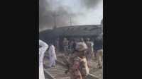 パキスタン南西部で爆発 列車狙ったか 24人死亡 約70人負傷 反政府武装勢力が犯行声明