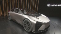 トヨタが「レクサス」の次世代EVの開発中止　需要鈍化を受けか