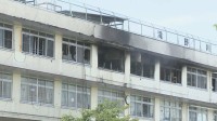 東京・北区の小学校で火災　児童ら11人けが　出火したとみられる音楽準備室にはスプリンクラーの設置義務なく　警視庁が実況見分へ