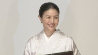 【 井川遥 】映画「平場の月」で主演女優賞〝これからの人生が映画の中で肉付きとなって花開いていくように精進したいです〟