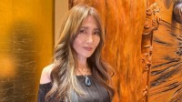 【 工藤静香 】 「愛情たっぷりのお菓子がさらに好きになりました」　台北でブラックコーデのオフショット　老舗パイナップルケーキ店訪問